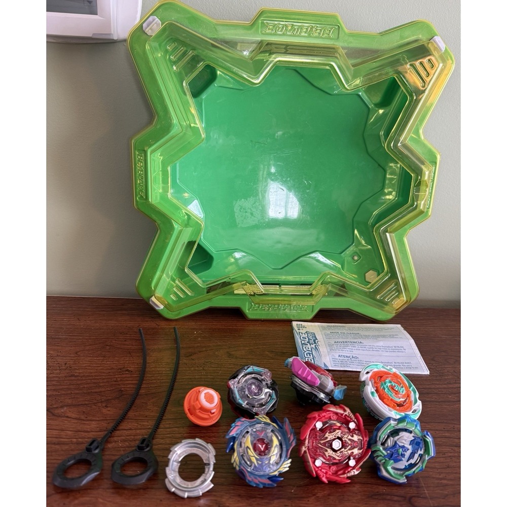 Beyblade Lot Green Burst Battle Stadium Arena ‎ Launchers 2 cord ~ Extras